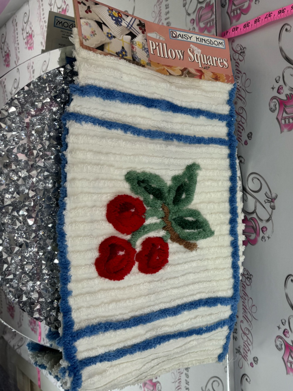 Daisy kingdom pillow square 1999 vintage Chenille Cherry Accent  Cream & Blue